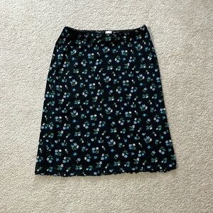 Boutique Europa, floral skirt, size M.